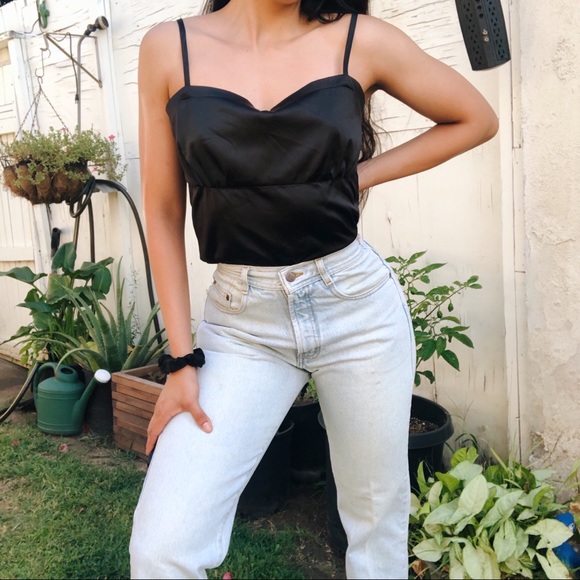 SOLD ON DEPOP Vintage Light High Rise Mom Jeans - Picture 2 of 6